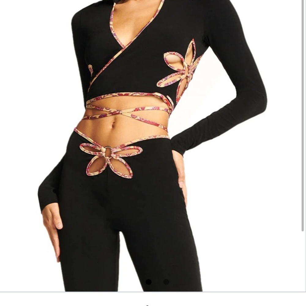 COPY - AM.GIA RENALEE TOP-Size Small - Picture 2 of 6